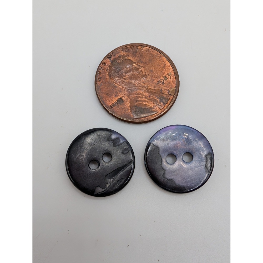 Gucci Buttons Purple Iridescent Mother of Pearl 13mm 2-Hole Replacement Logo - Picture 3 of 4